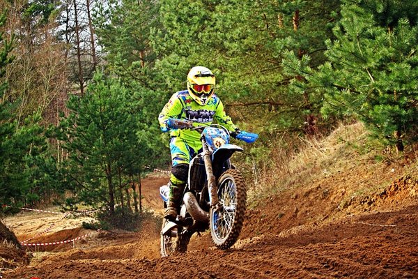 Comment s'initier au moto cross ?